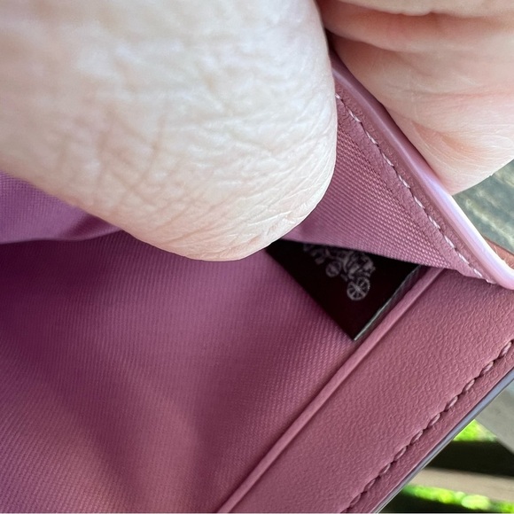 COACH Women's Metallic Pink Micro Wallet Pre owned AUTHENTIC - Picture 6 of 7